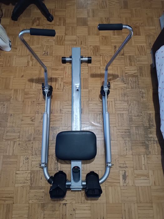 Maquina musculação remadas