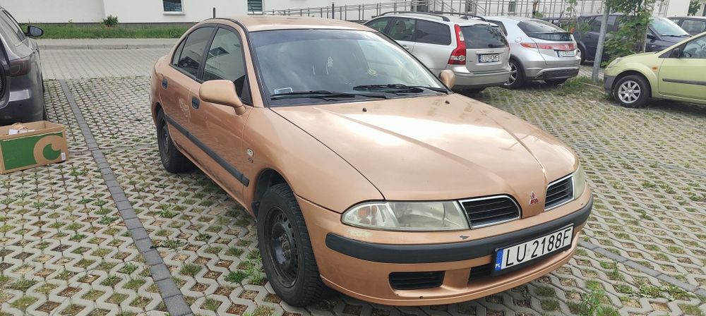 Mitsubishi Carisma 1.8 GDI długie opłaty niski przebieg