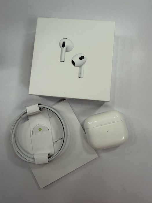 Apple AirPods 3