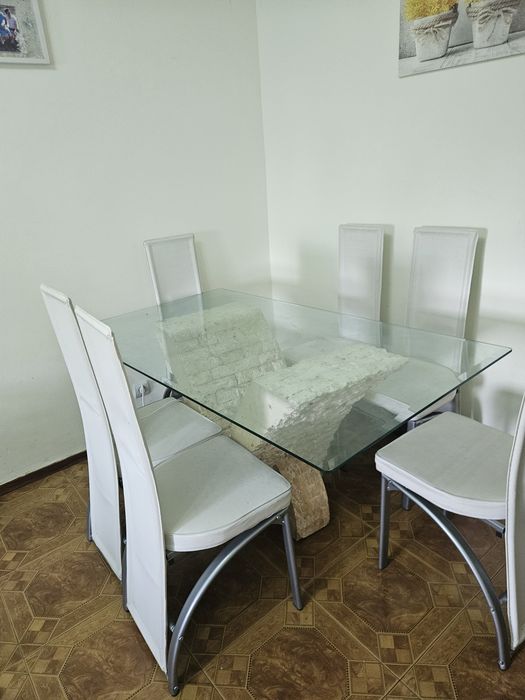 Mesa de jantar com 6 cadeiras
