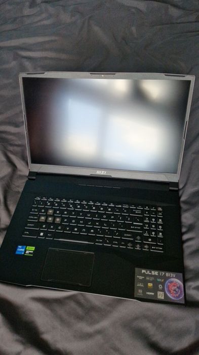 Laptop MSI B13VFK 17,3 RTX