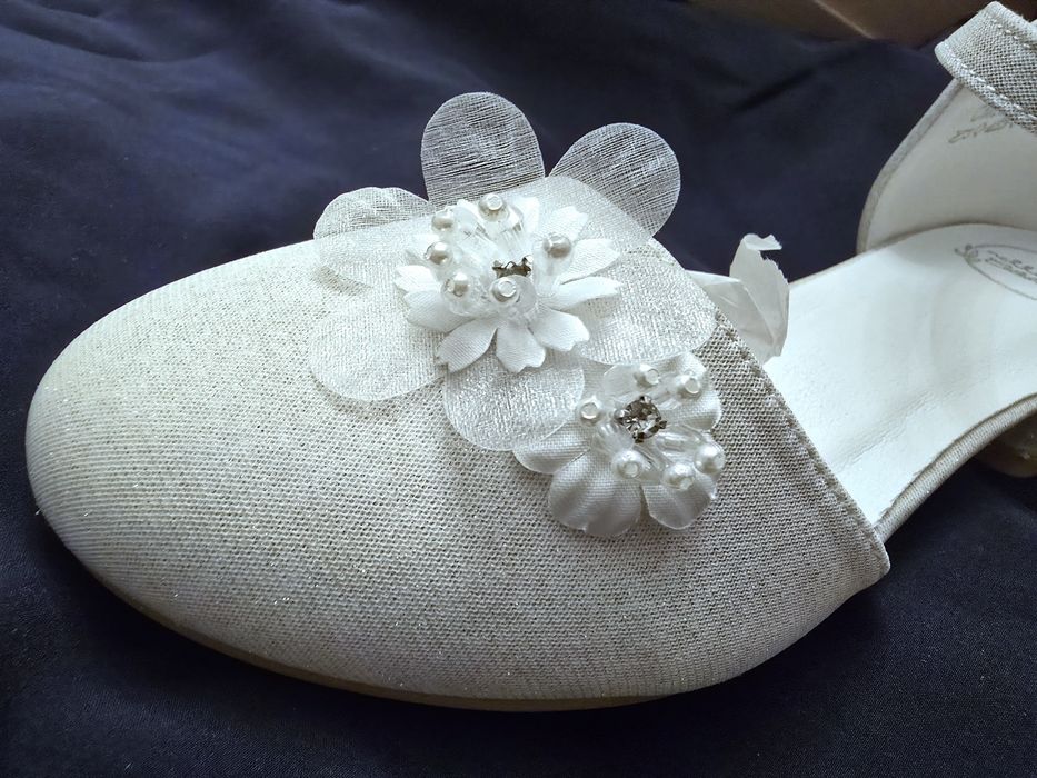 Nowe Nelly Blue rozmiar 35 komunijne pantofelki baleriny pantofle