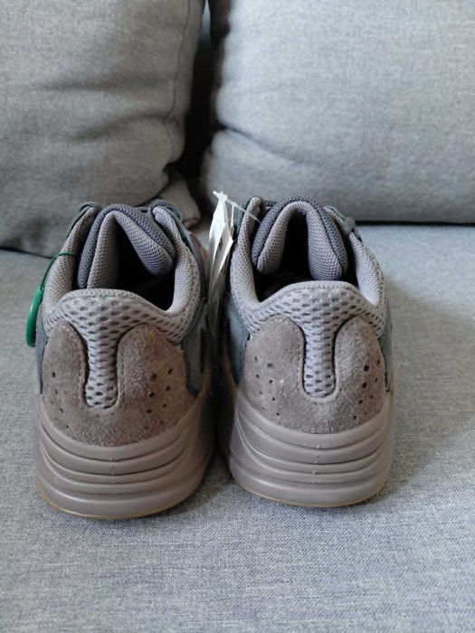 adidas Yeezy Boost 700 Mauve