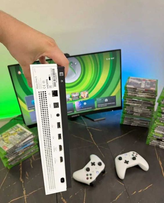 Xbox One S 1TB | З Дисководом| 2 джойстика | Готовий до гри комплект!
