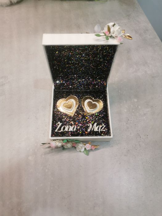 Pudełko na obrączki ślubne.