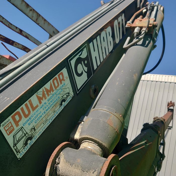Camião MAN 272 19