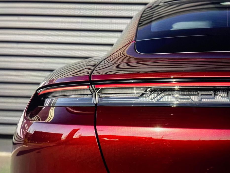 Porsche Taycan turbo 680KM Exclusive | S