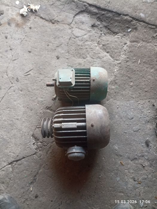 Продам електродвигуни
