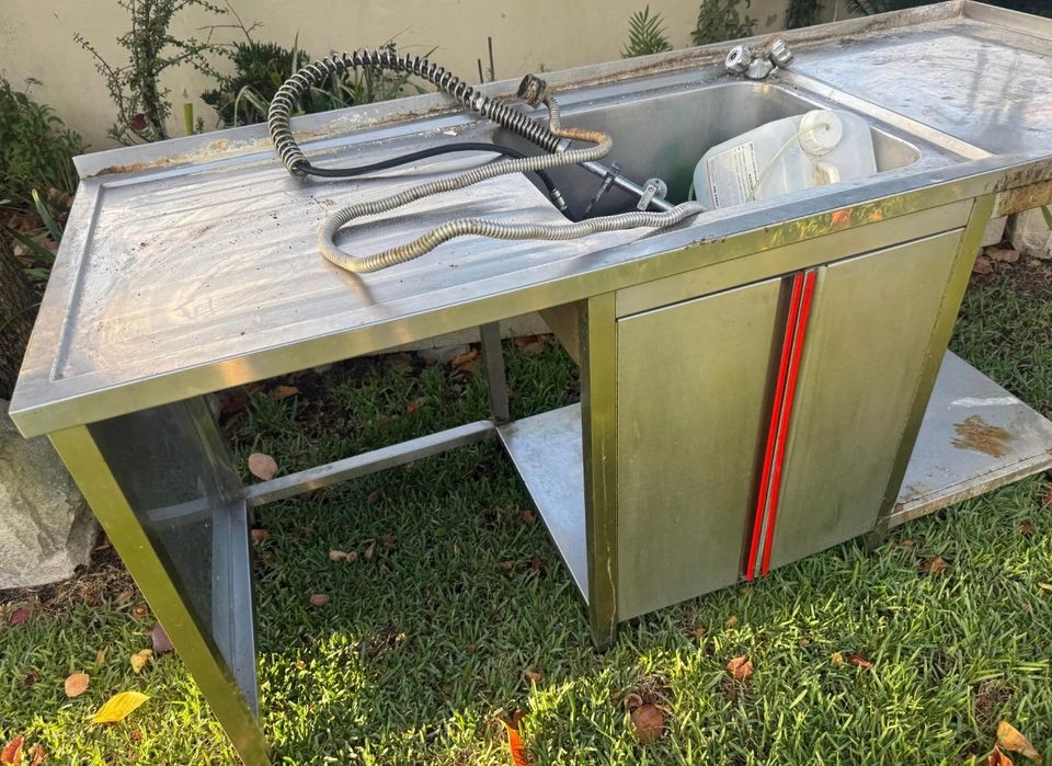 Banca Inox Industrial 1 Cuba, Torneira e Chuveiro