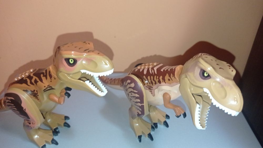 Dinozaur składany z klocków