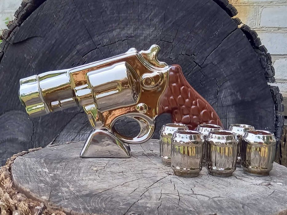 Подарочный набор Револьвер на подставке для мужчины, парня, друга