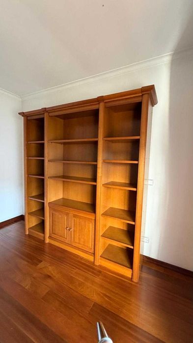 Mobiliário de Quarto/Escritório – Madeira Maciça – Excelente Estado