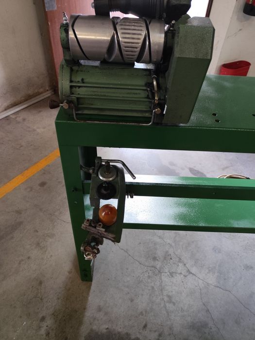 Máquina de rebobinar fio.