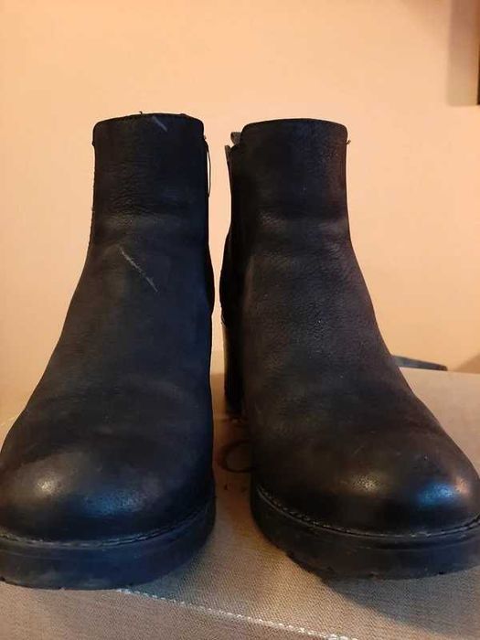 Czarne botki na koturnie 38 skóra zamsz