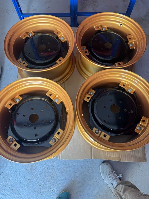 Felgi goldoni r20 na opone 320/70r20  300/70r20 340/70r20 antonio carraro,ferrari,pasquli