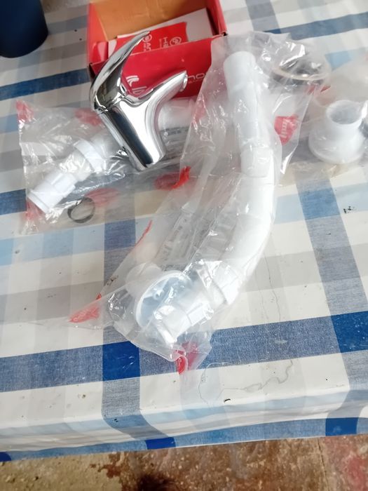 Misturadora banheiro lavatório