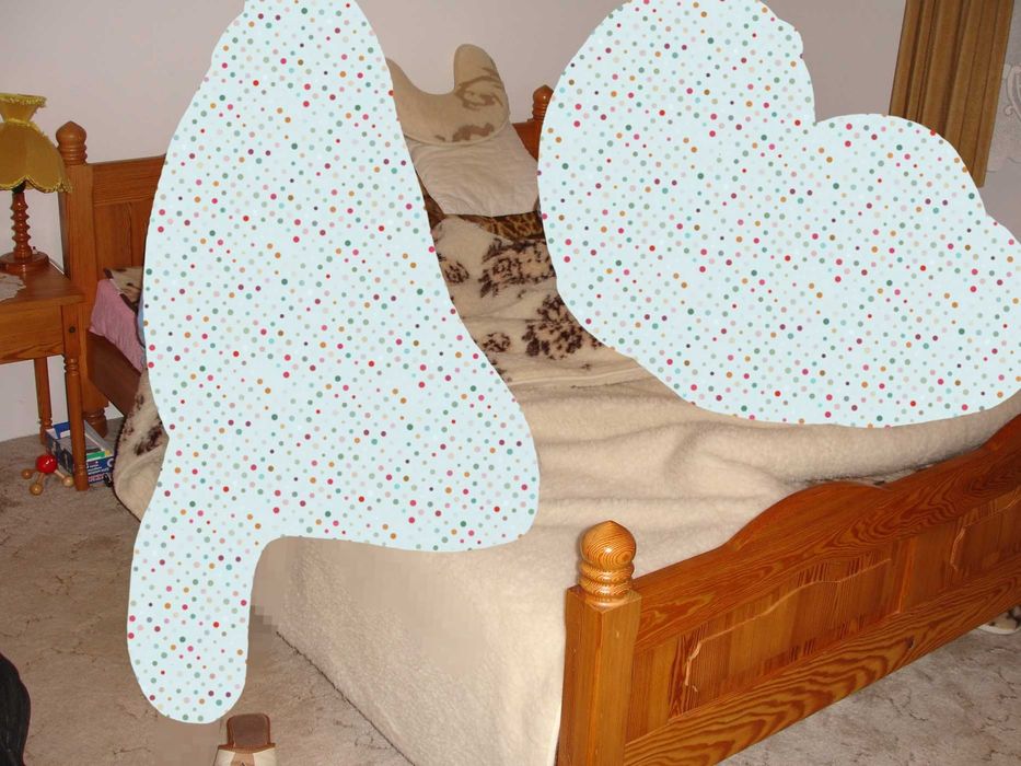 Łóżko drewno - sosna   plus 2 szafki