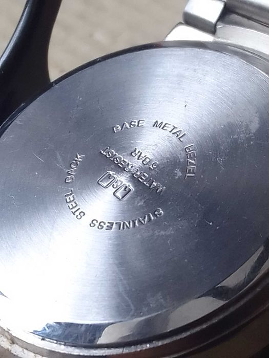 годинник підробка японської Q&Q