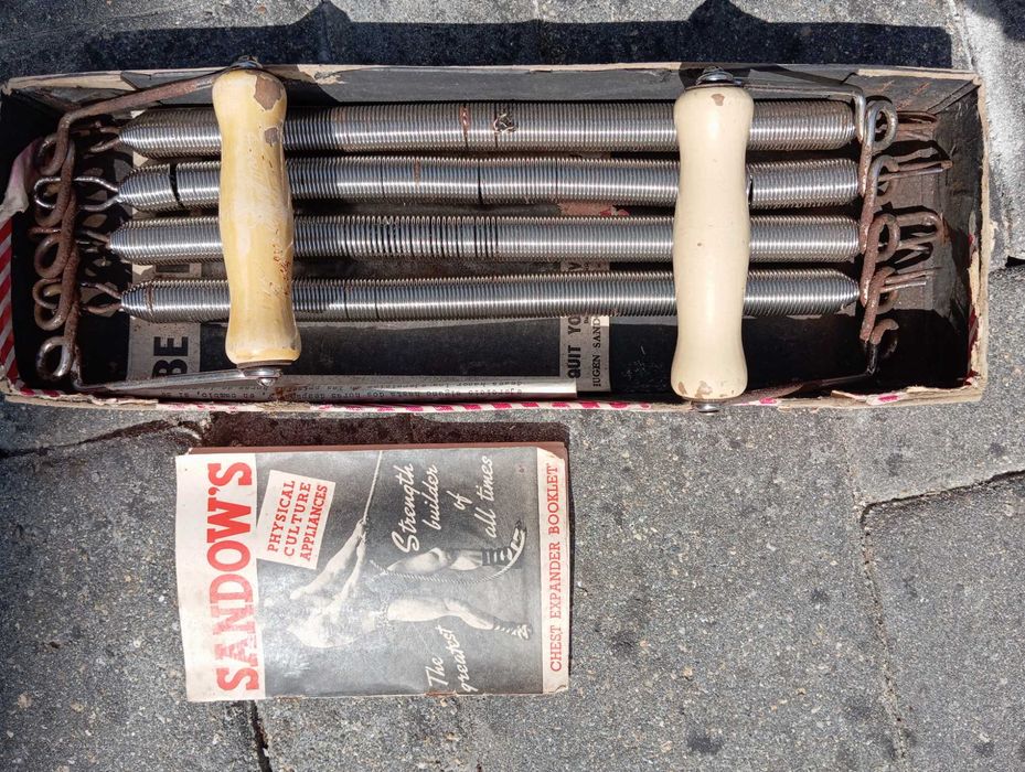 Aparelho de molas para musculação. Antiguidade