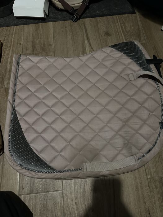 czaprak horze różowy