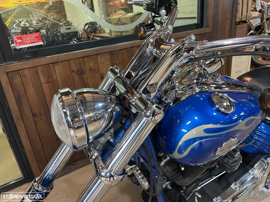 Harley-Davidson Softail Rocker C (FXCWC)