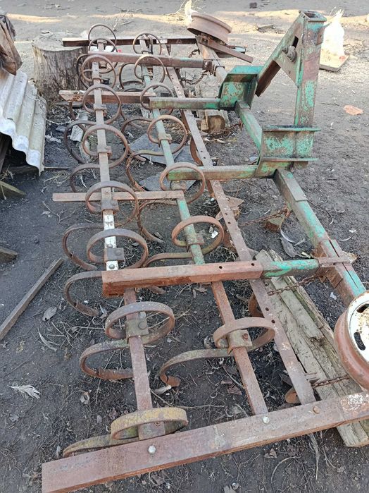 Культиватор пружинний