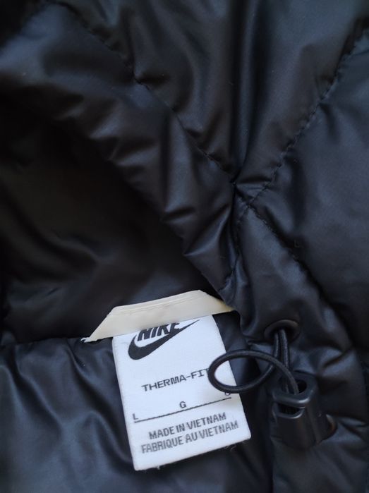 Фірмова чоловіка куртка мега легка