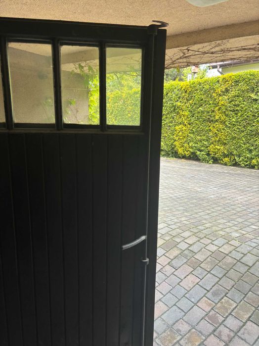 Brama garażowa ocieplana