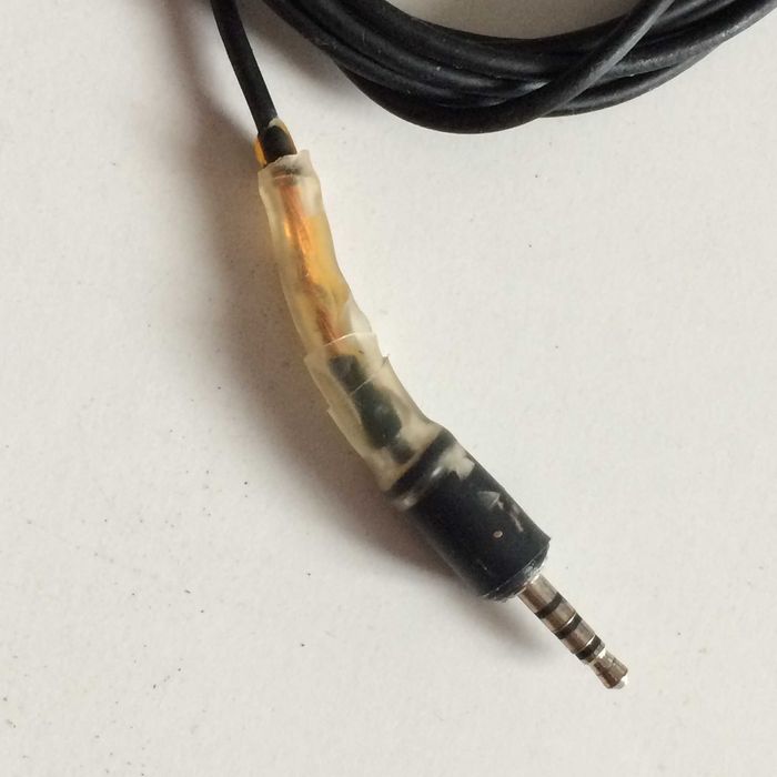 перехідник аудіо для телефона Nokia. MiniJack to MicroJack 3,5мм 2,5мм