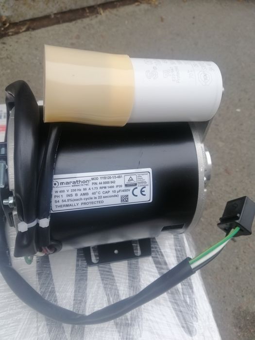 Помпа хомутова Fluid-o-Tech 100 галон . Для кавома