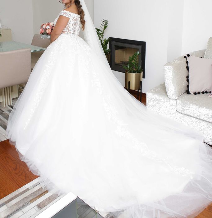 Vestido de Noiva + Véu