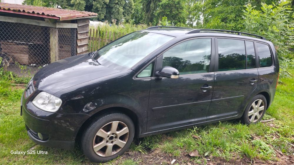 VW TOURAN.
