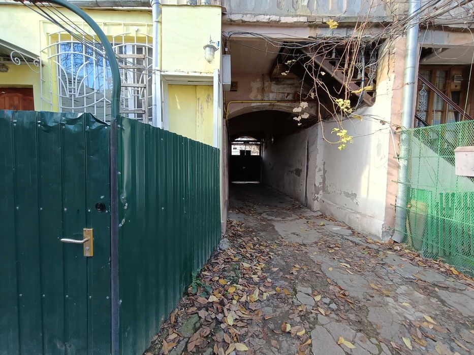 2 ком со своим двориком, АГВ, колонка, можно под гос. программы