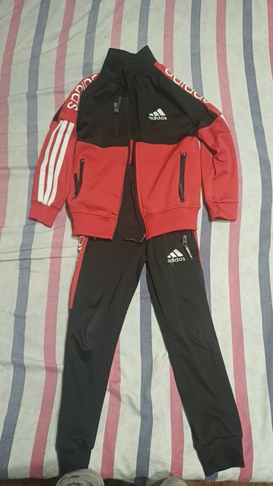 Спортивний костюм Adidas