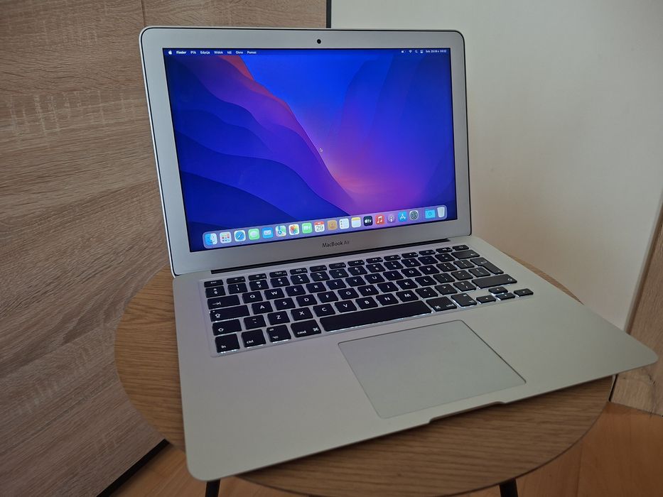 MacBook Air 13" 2017  i5  8 GB RAM 128 GB SSD  Oryginalne pudełko