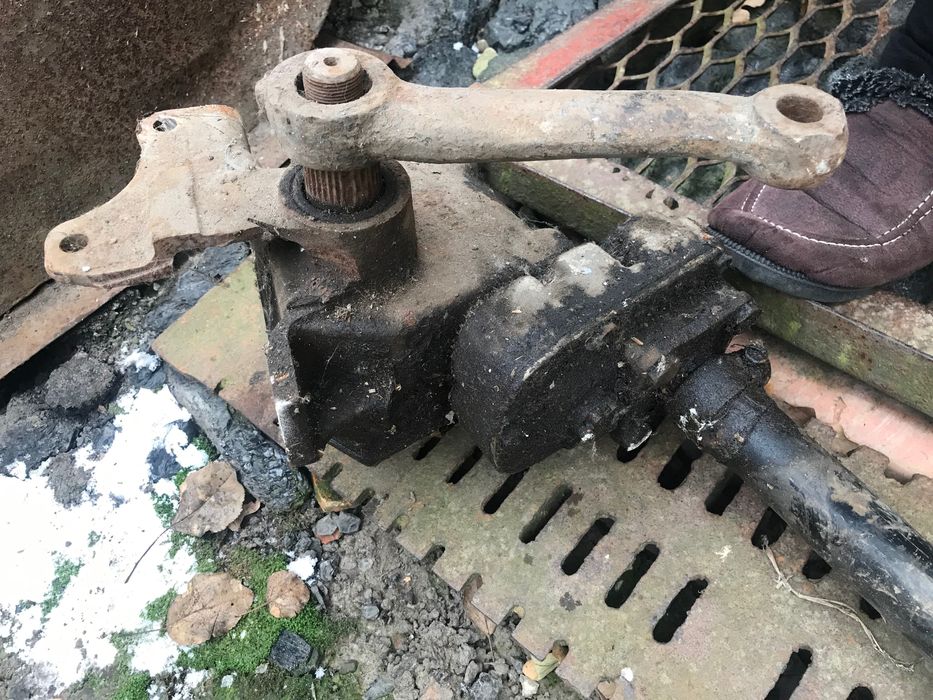 Мотори та інші запчастини