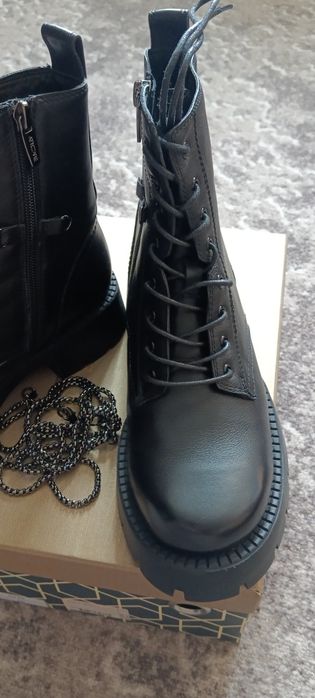 Продам нові зимові, шкіряні чоботи від Міратон.