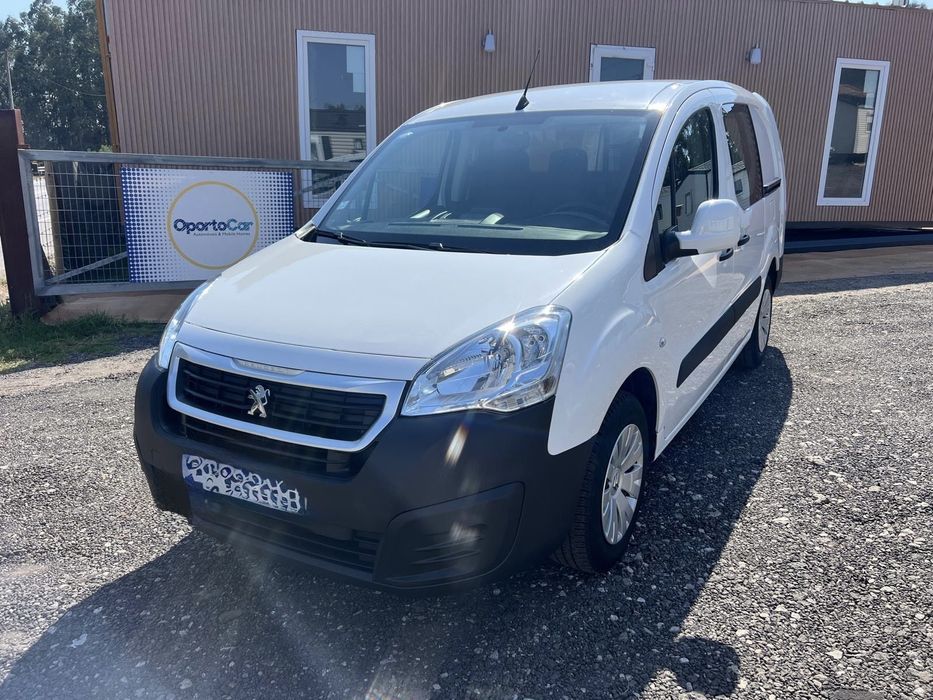 Peugeot e partner van eletrica longa 3 lugares bateria propria
