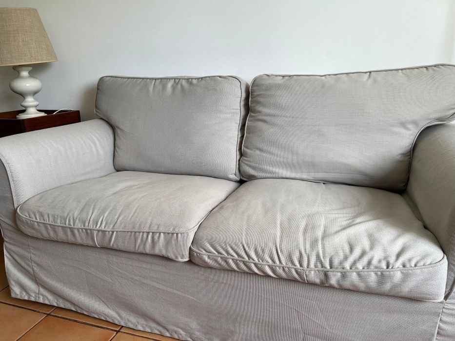 EKTORP sofá de 2 lugares