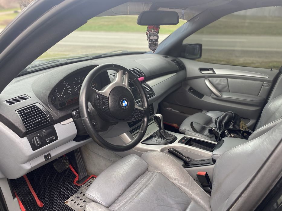 Продам BMW X5 e53