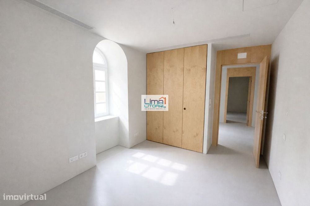 Moderno apartamento T2 - Centro de Leiria - com parqueamento interior