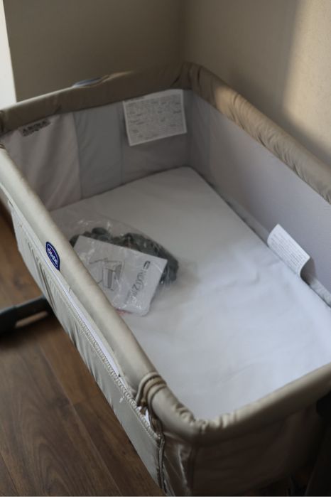 Нове ліжечко chicco next2