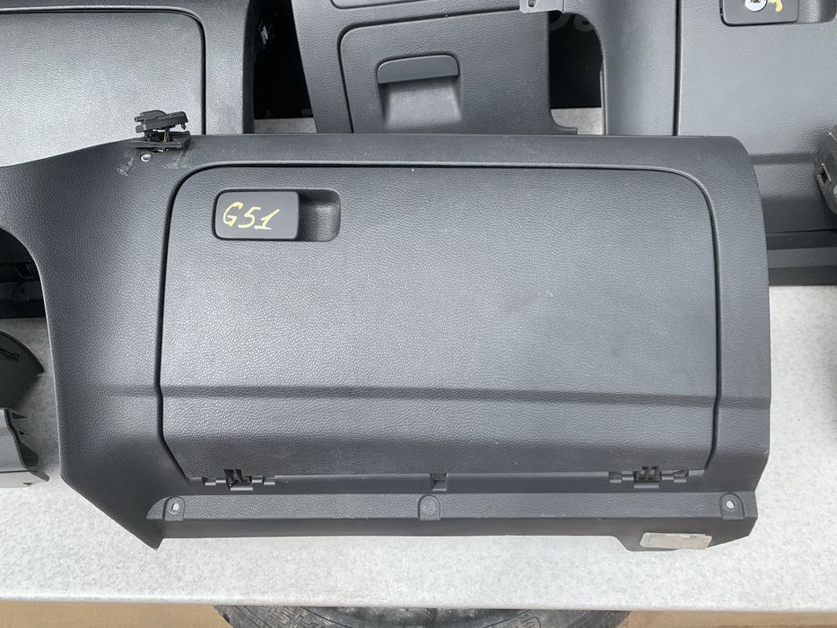 Бардачок Бардачок пасажирський Volkswagen golf 5 Гольф