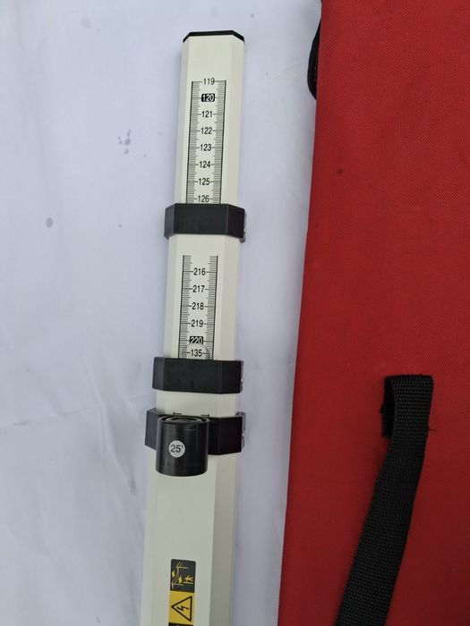 Рейка нивелирная (геодезическая) марки Nedo BTL 4D