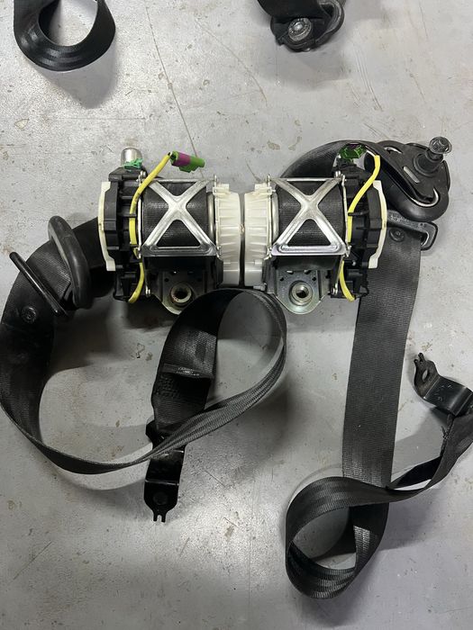 Ремені ремни Фабія 2 Fabia