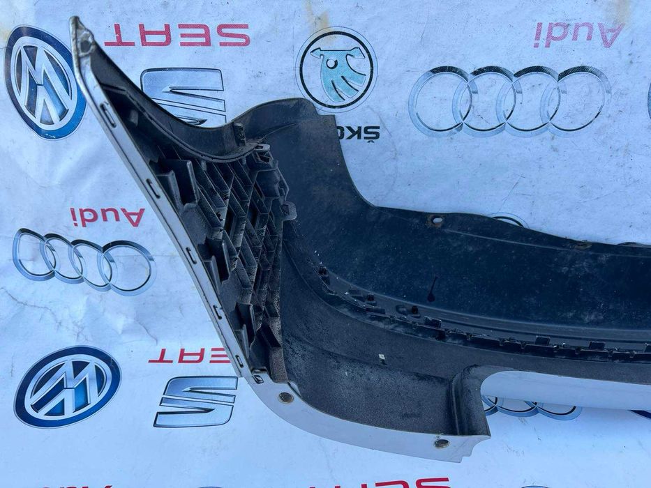 Бампер задній Volkswagen Touran Туран Тауран 2003-2010