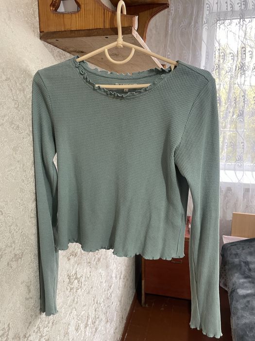 Кофтинка жіноча, зеленого кольору!