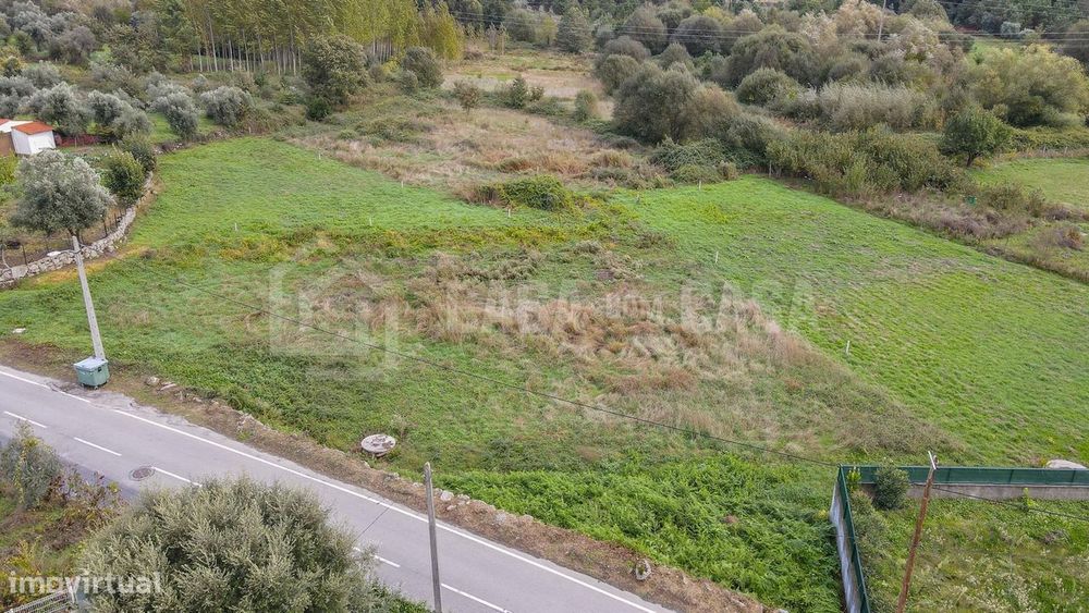 Terreno p/ construção em Cavernães