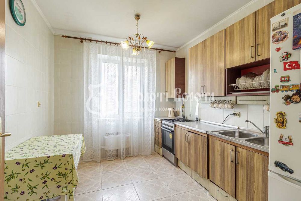 Квартира 3к. Гарний стан. Срібнокільська 22а, Осокорки, Дарницький р-н