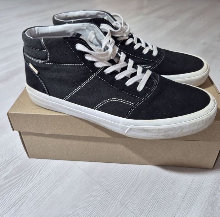 Продам кеди в чудовому стані